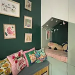 Design Family Appartment In Paris