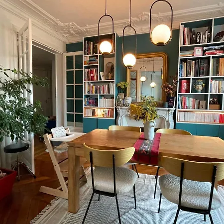 Design Family In Parigi
